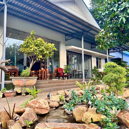 Bungalow Hotel Chi Khu Co Ong 外观 照片