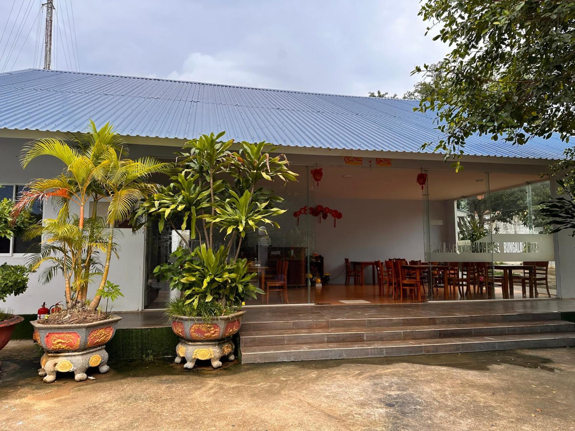 Bungalow Hotel Chi Khu Co Ong 外观 照片