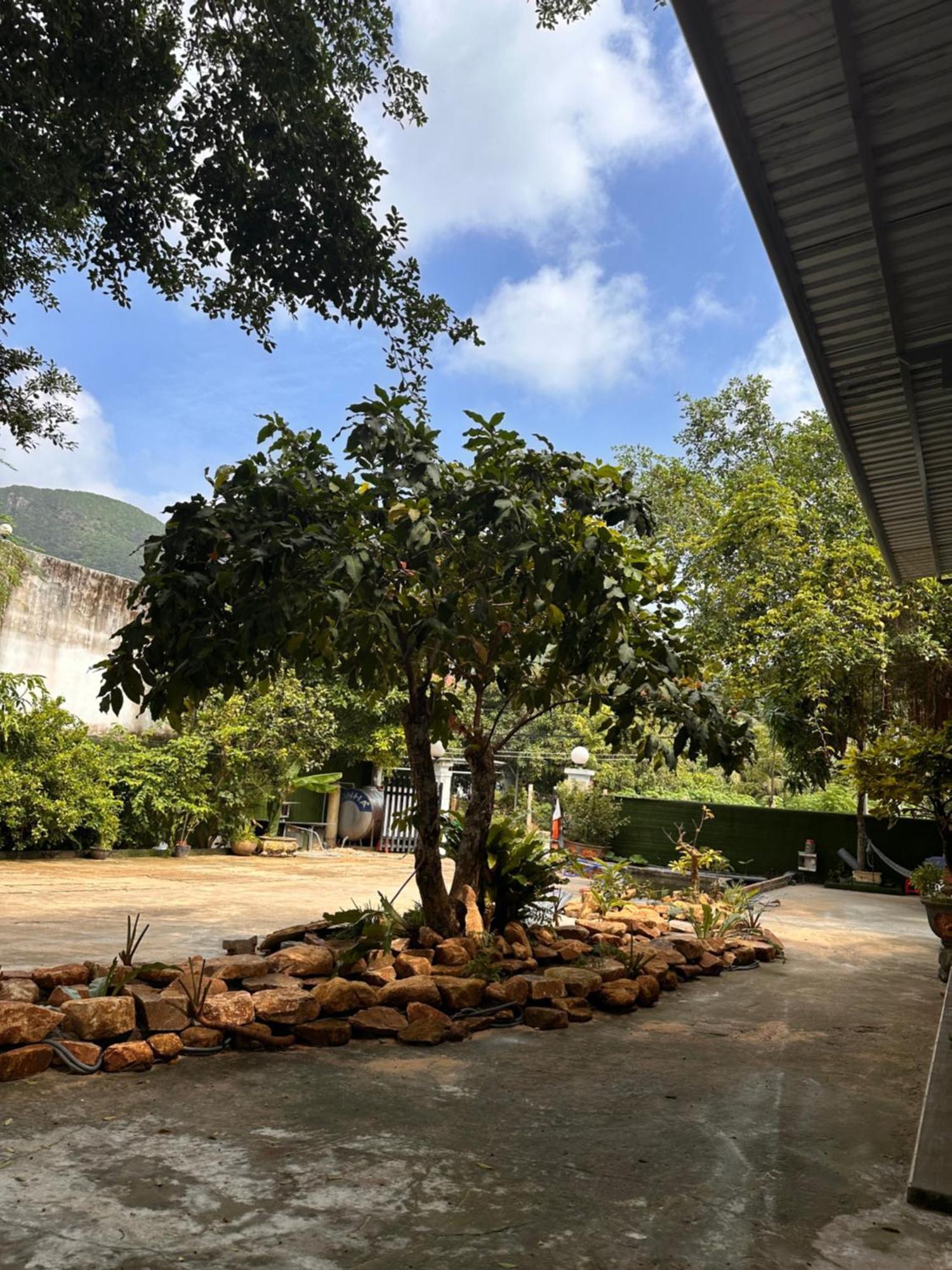 Bungalow Hotel Chi Khu Co Ong 外观 照片