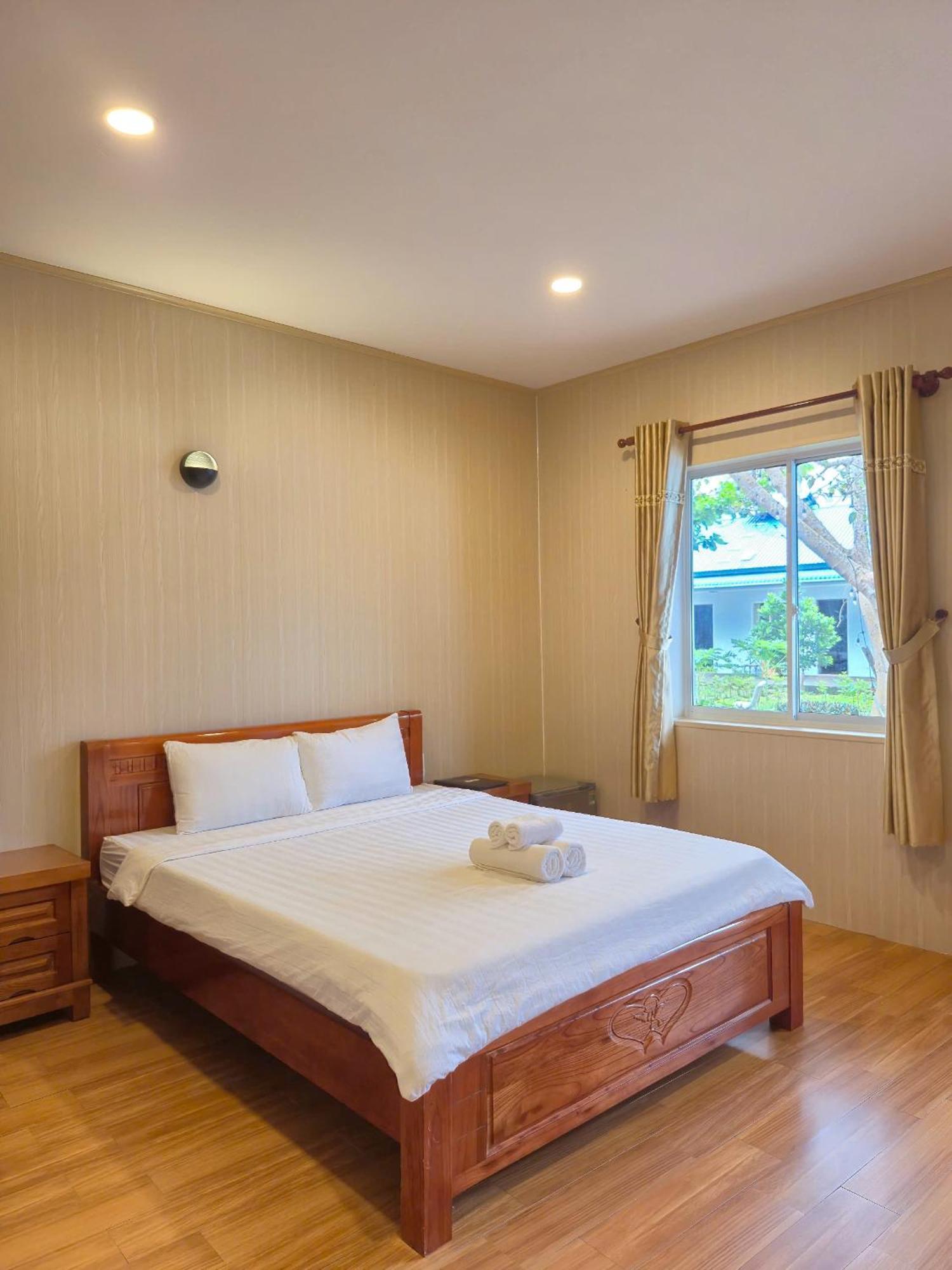 Bungalow Hotel Chi Khu Co Ong 外观 照片