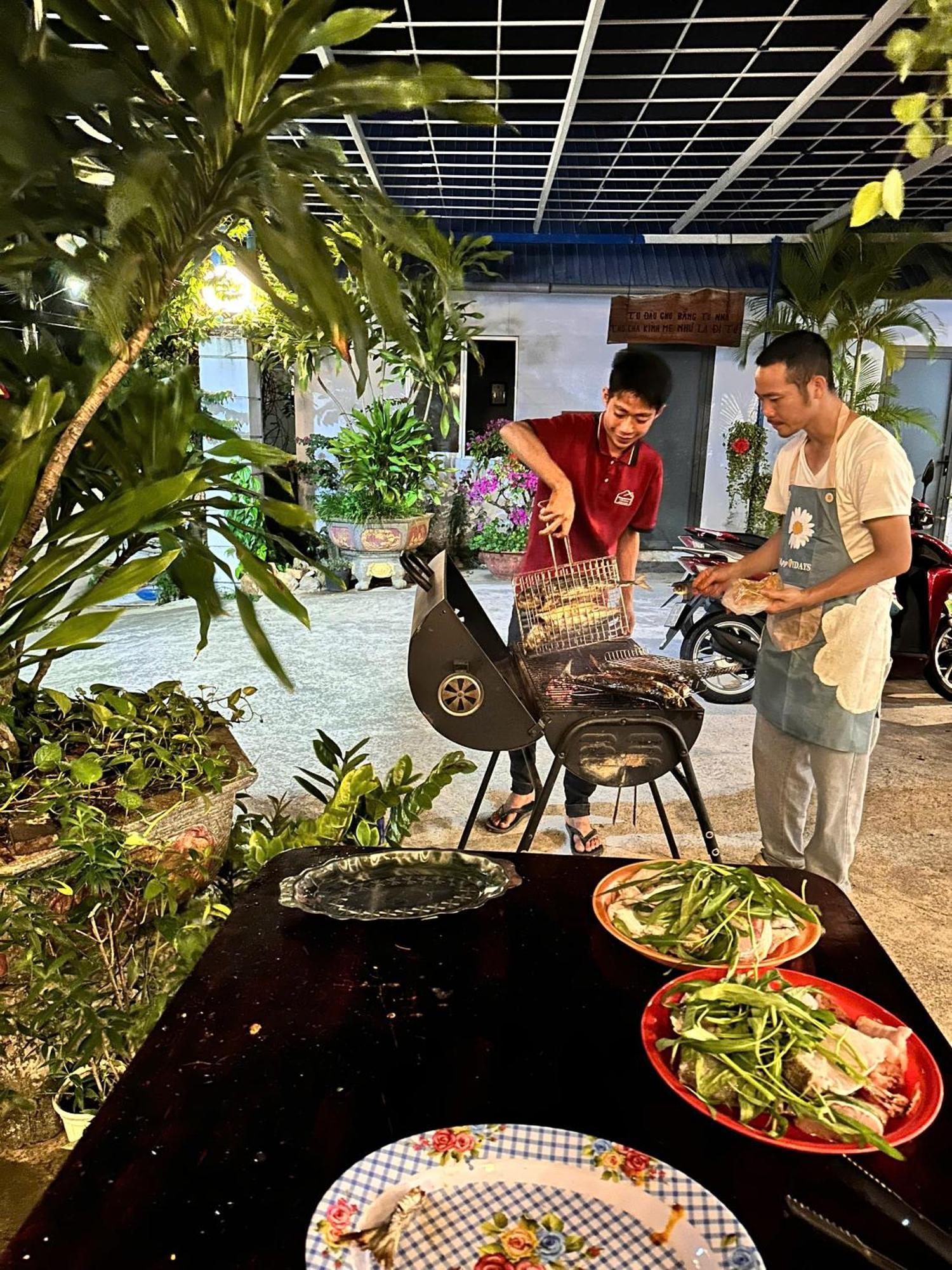 Bungalow Hotel Chi Khu Co Ong 外观 照片